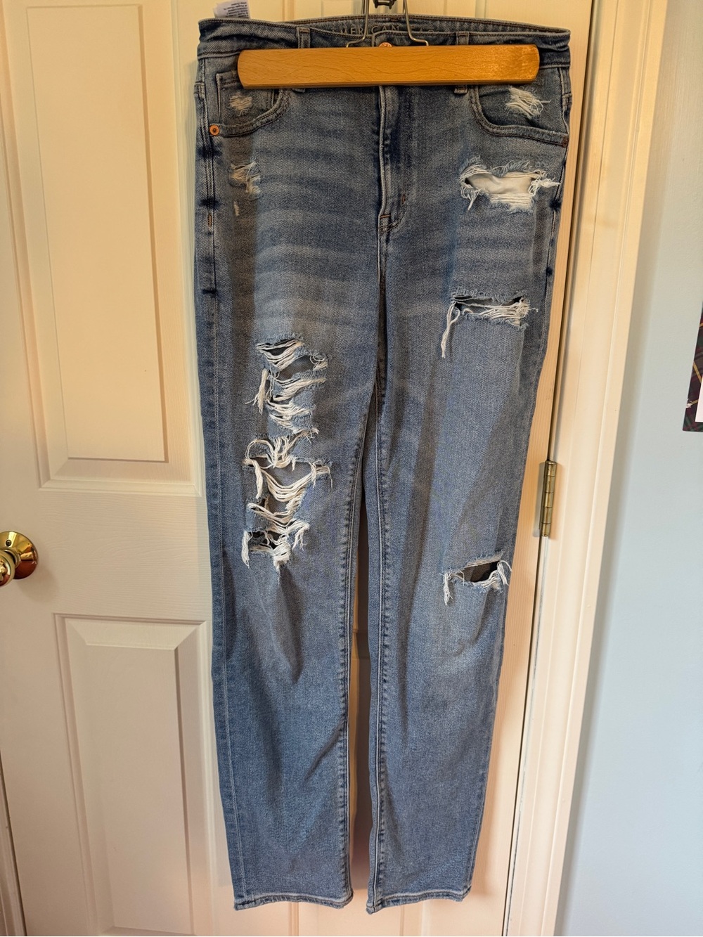 American Eagle Outfitters Distressed Light Blue Skinny Jeans